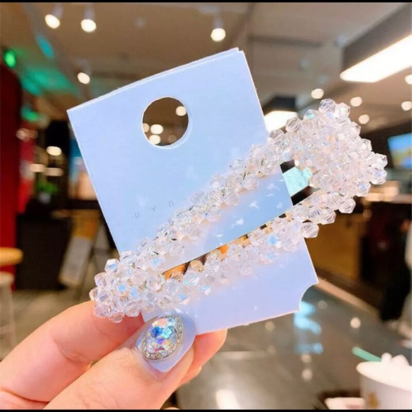 3 Piece Crystal Hair Clip Bundle - Picture 4 of 5
